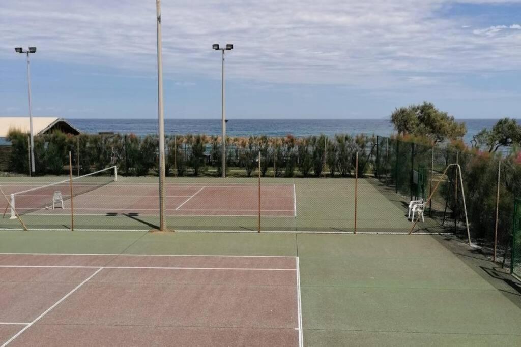 Studio 4 Personnes Bord De Mer Avec Piscine Wifi Cervione Exterior foto